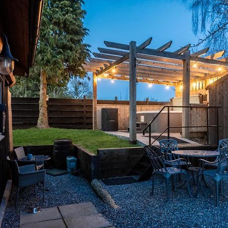 Rowanlea Lodge With Hot Tub Marykirk Екстер'єр фото